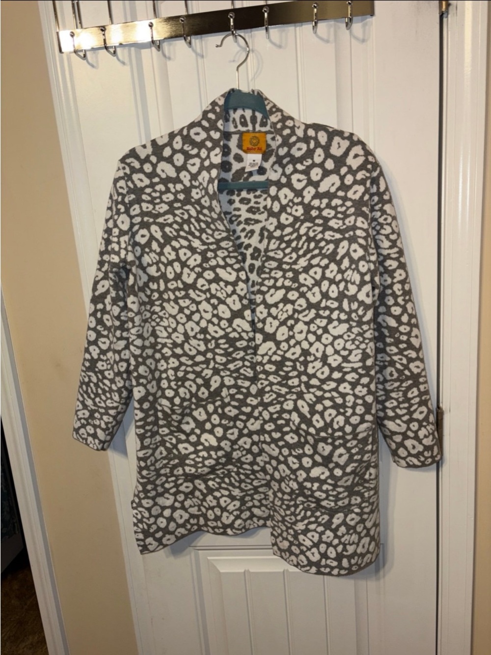 Ruby Rd. Grey and White Leopard Teddy Jacket - Picture 3 of 7